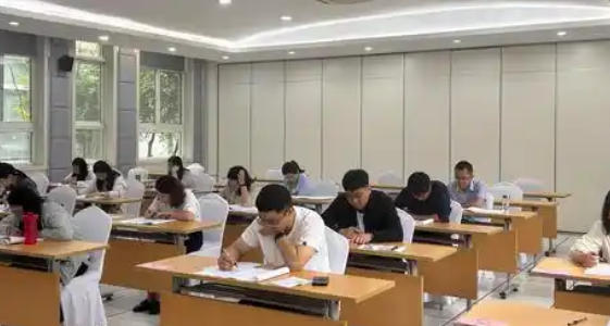 德宏审计师考试一般在几月份-德宏审计师考试一般在几月？